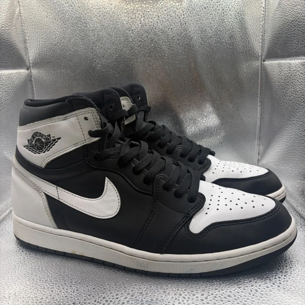 Size 11.5 Nike Air Jordan 1 Hi OG Black/ White Mens Athletic Shoes DZ5485-010